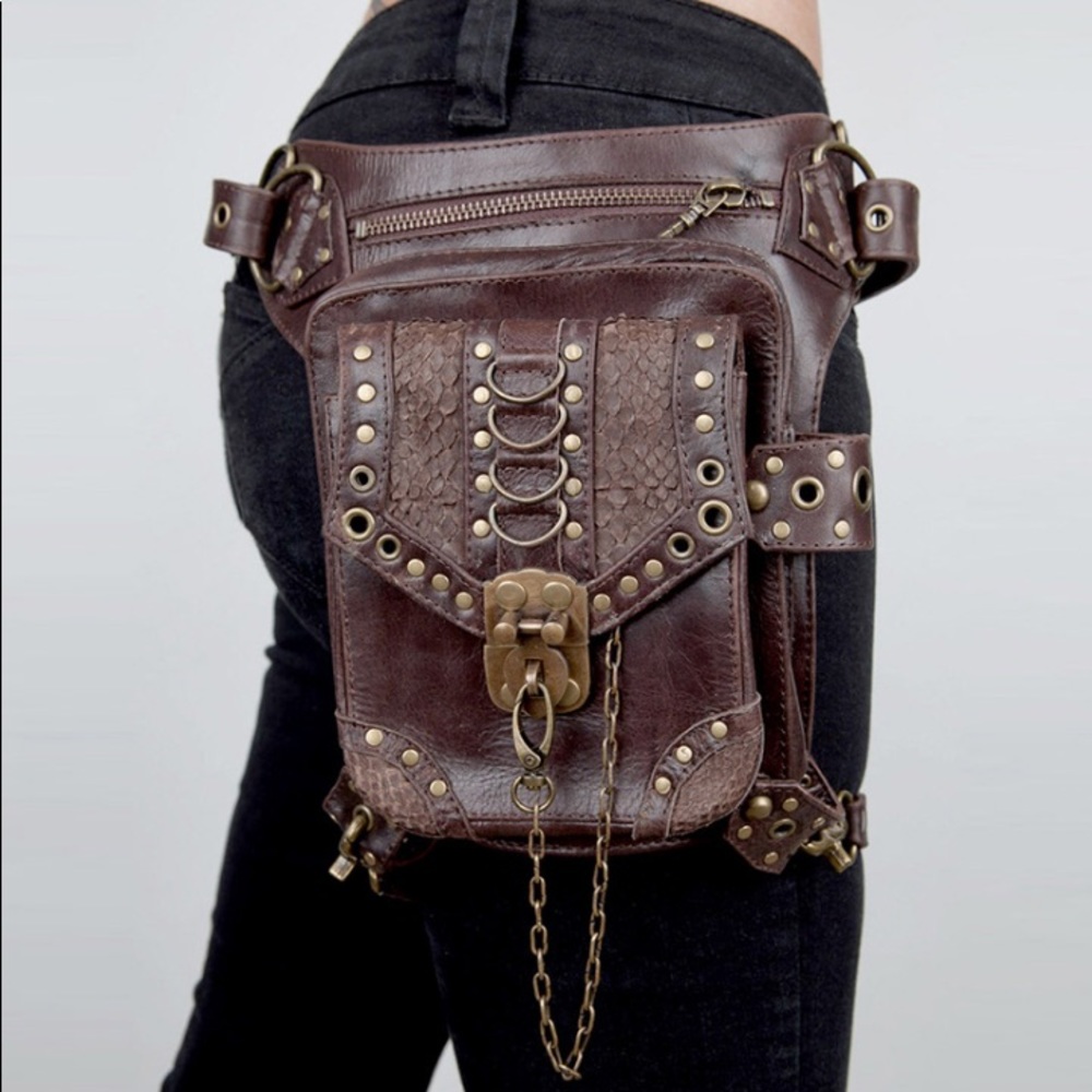 Women's Retro Punk Crossbody Bag